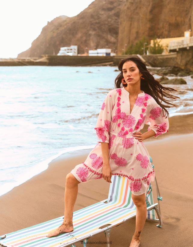 Monsoon Kuwait - فستان قفطان مزين بشرابة وطبعة ميدالية ملابس أبيض Monsoon نحيف N4BV8X506